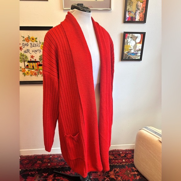 Vintage 1980s/90s Oversized Red Wool Knit Cardigan – XL to 3X Fit - Picture 10 of 11